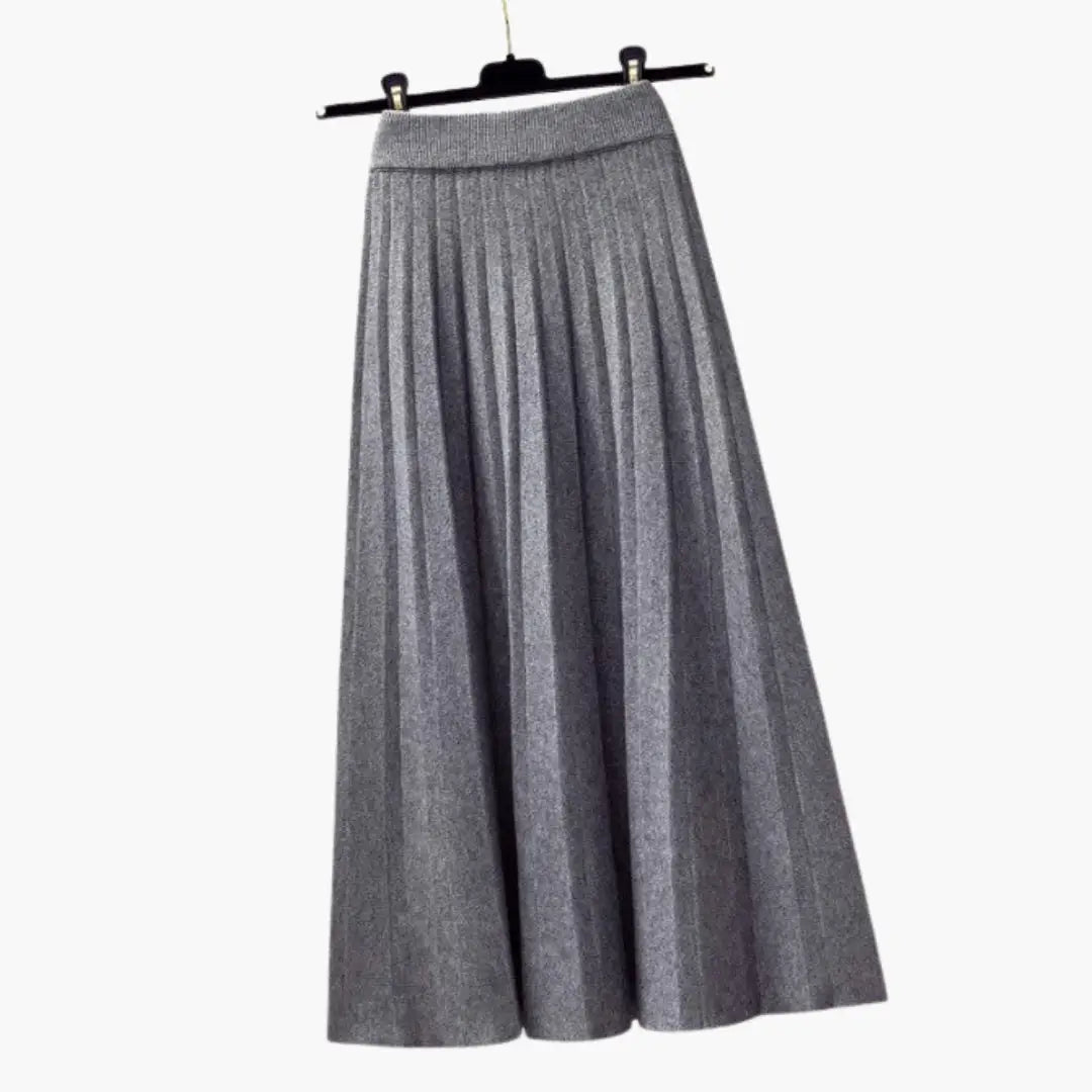 Wynter — Ribbed Knit Pleated Maxi Skirt With Flowing Ankle-Length Elegant Texture
