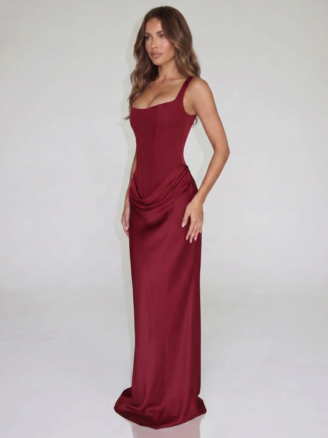 Lilliana — Elegant Sleeveless Bodycon Evening Dress With Open Back Detail