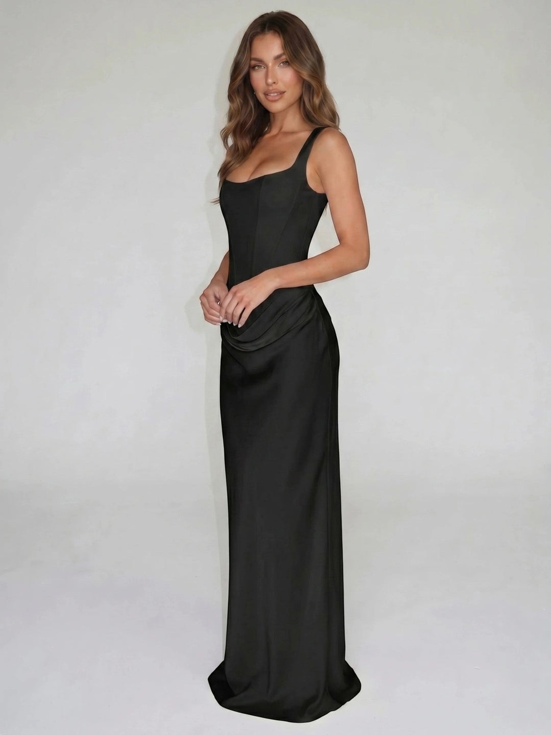 Lilliana — Elegant Sleeveless Bodycon Evening Dress With Open Back Detail