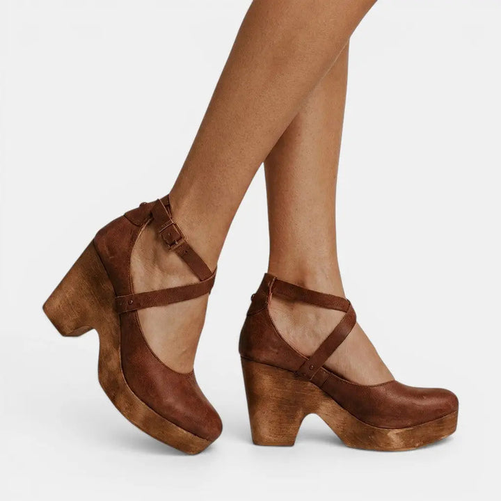 Solidfoot — Leather Flat Sandals With Elegant Orthopedic Supportive Comfort Design