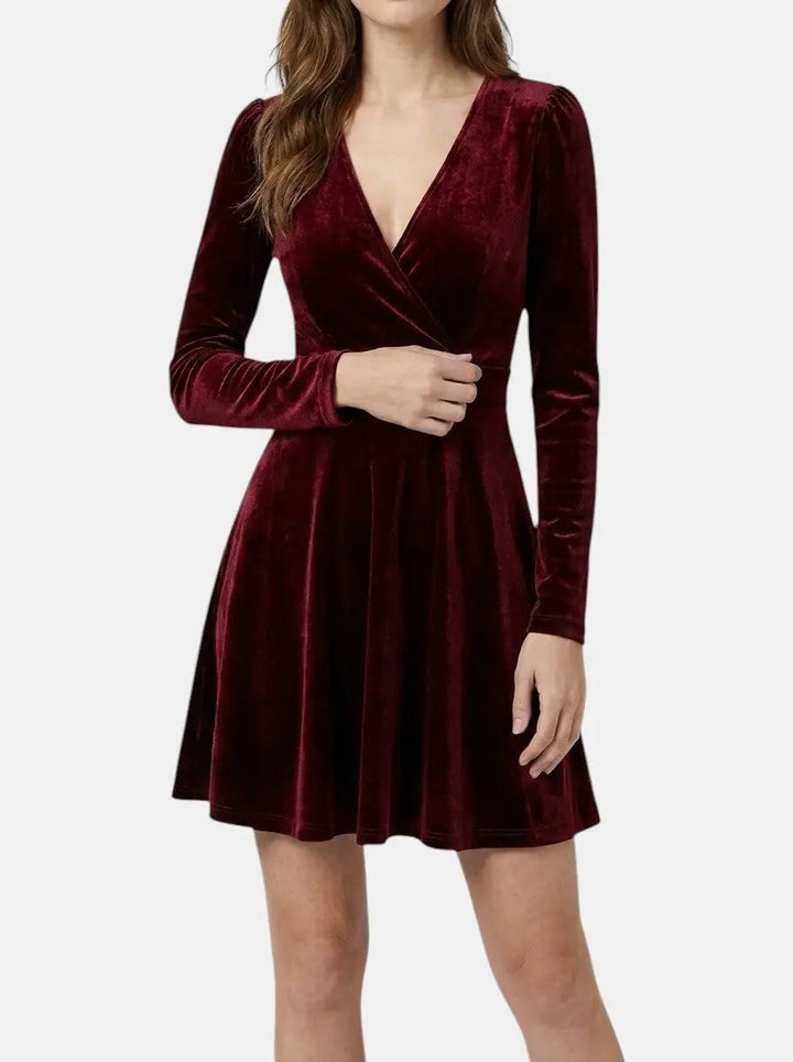 Vivienne — Luxurious Velvet Flare Dress In Elegant Red For Formal Occasions